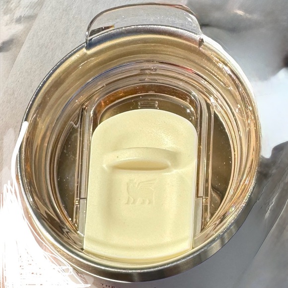 Stanley Cream Gloss Wine Tumbler - Picture 2 of 3